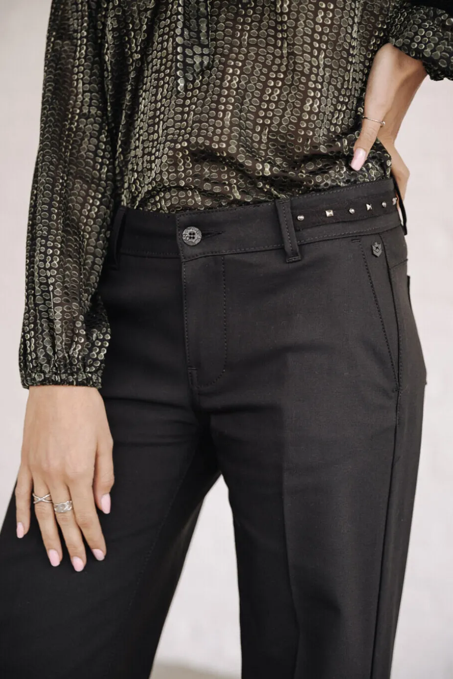 Agatha Polyneo Studs