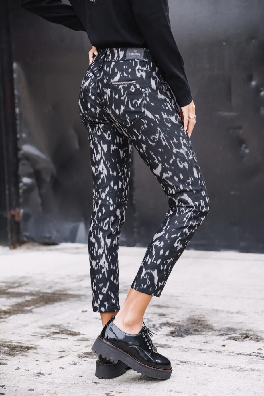 Alexa Cropped Metallo