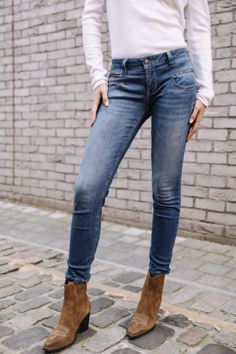 Alexa Cropped S-SDM