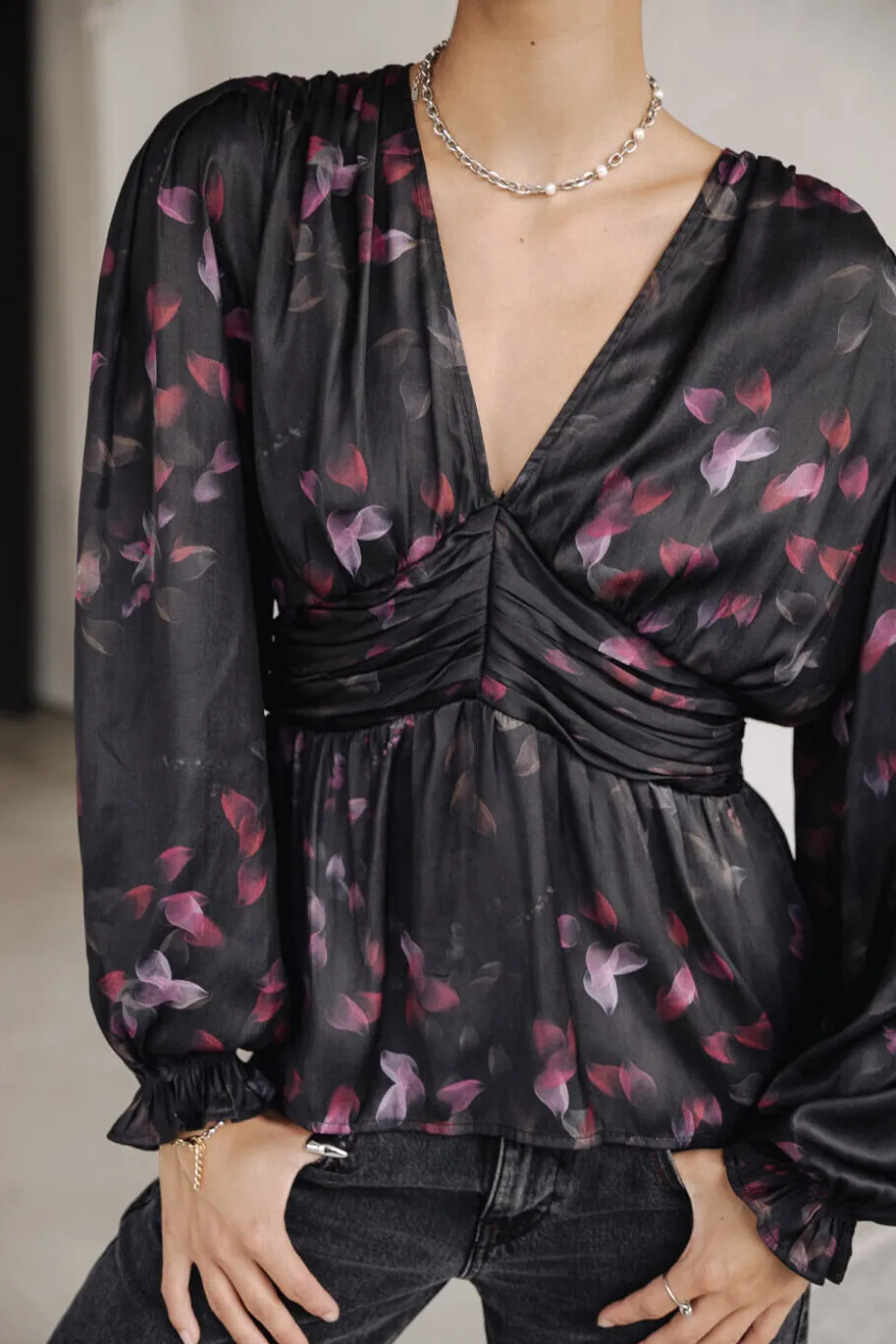 Braia Black Roses