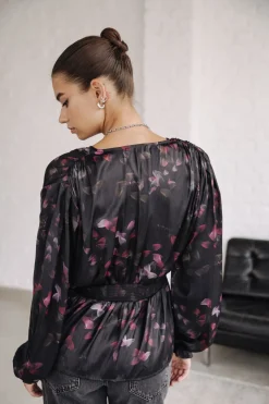 Braia Black Roses