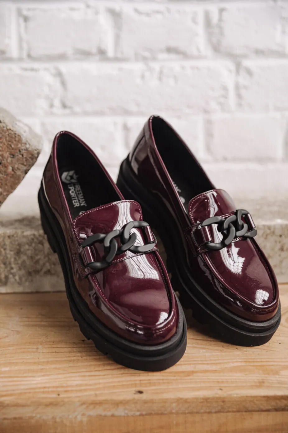 Caro Varnish