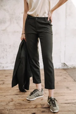 Claudia Buren Khaki