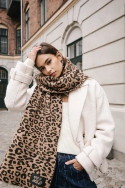 Elina Roar