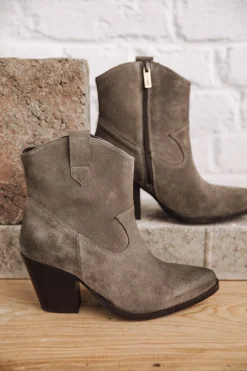 Luana Suede