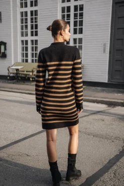Reliane Stripes