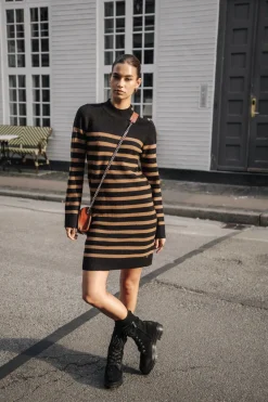Reliane Stripes