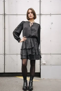 Roenie Lace