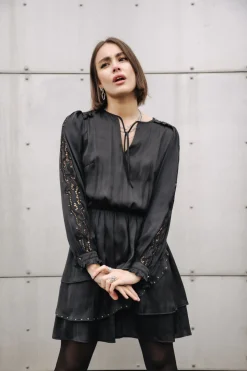 Roenie Lace